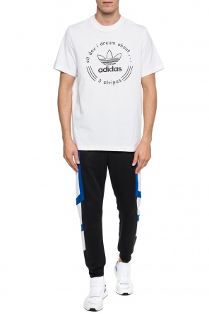 T-shirt with a printed logo, zdjęcie 2 T-shirt with a printed logo od ADIDAS Originals